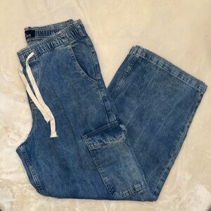 Gap Denim High Rise Wide-Leg Cargo Pants